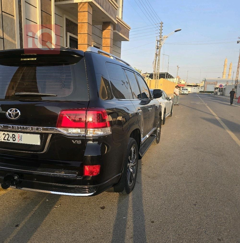 تويوتا لاندكروزر